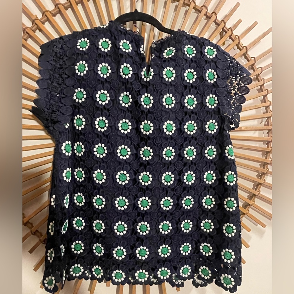 J. Crew Navy & Green Floral Crochet Lace Blouse Cap Sleeve  Preppy Classic Sz M - Picture 8 of 10